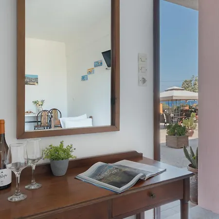 Frantzis 2 - Nisyros Skála